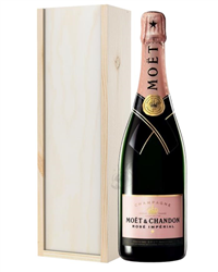 Moet & Chandon NV Rose Champagne Gi...