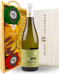 A Festive Feast: Sauvignon Blanc Christmas Hamper with Cheese and Biscuits